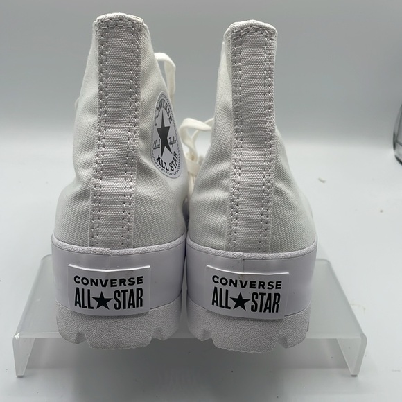 Converse White Chuck Taylor All Star LUGGED HI Sneaker, size 7 - Picture 3 of 7